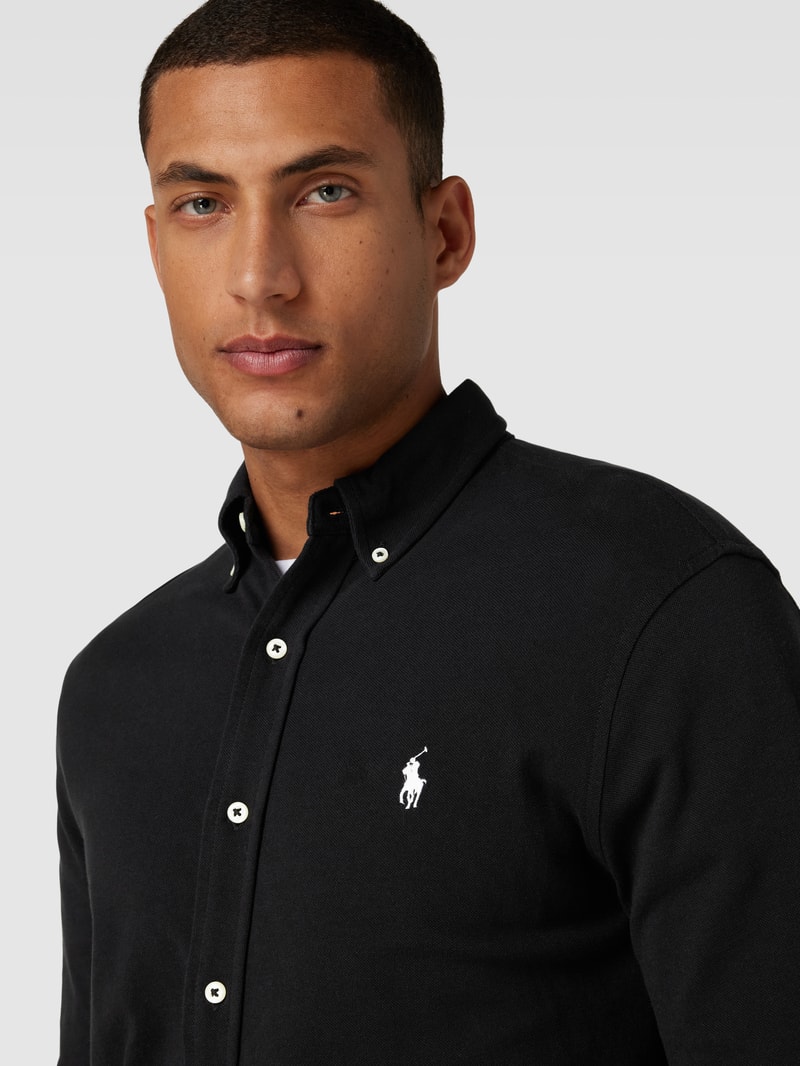 Slim Fit Freizeithemd mit Button-Down-Kragen in schwarz