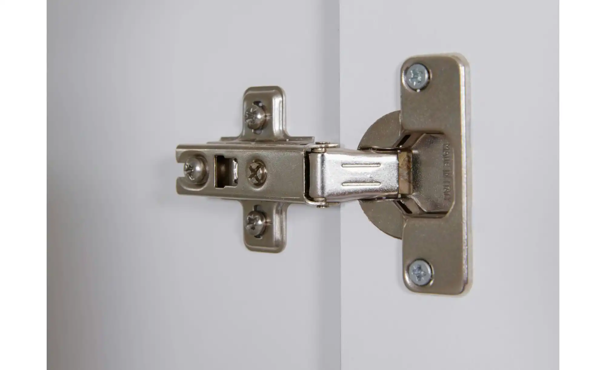Kleiderschrank