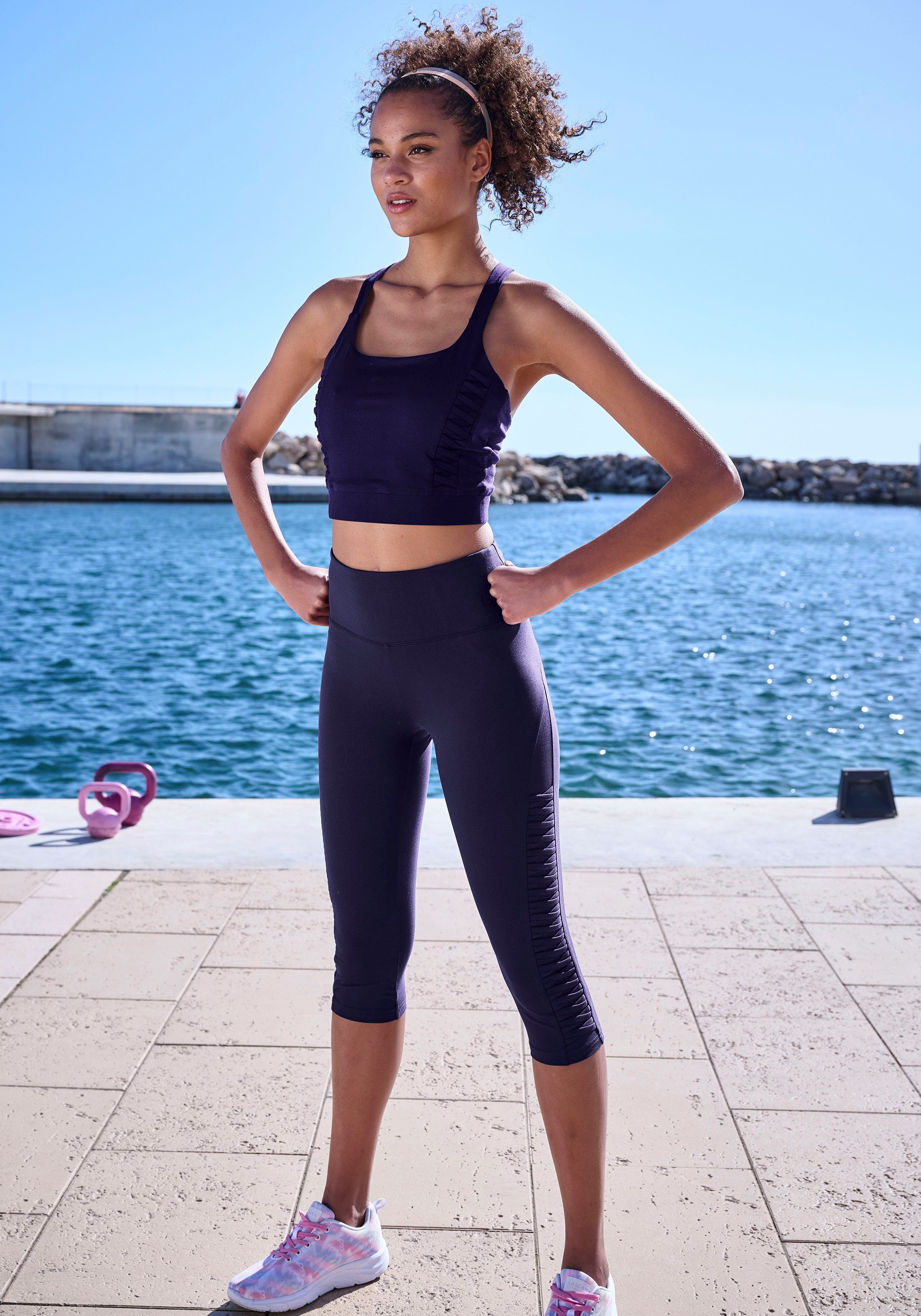 LASCANA ACTIVE Caprileggings mit Zierschnürung