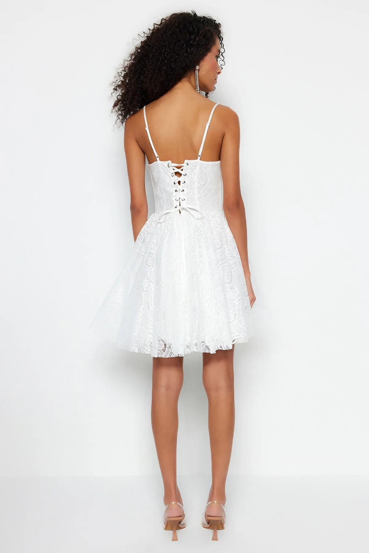Trendyol Collection  Ecru-Taille geöffnet / Skater-gefüttert Spitze Hochzeit / Hochzeit Elegantes Abendkleid TPRSS23EL00525