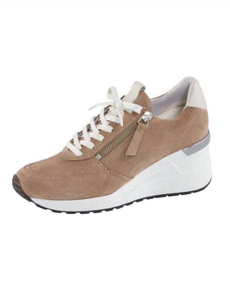 Schnürschuh mit extra hohem Keilabsatz