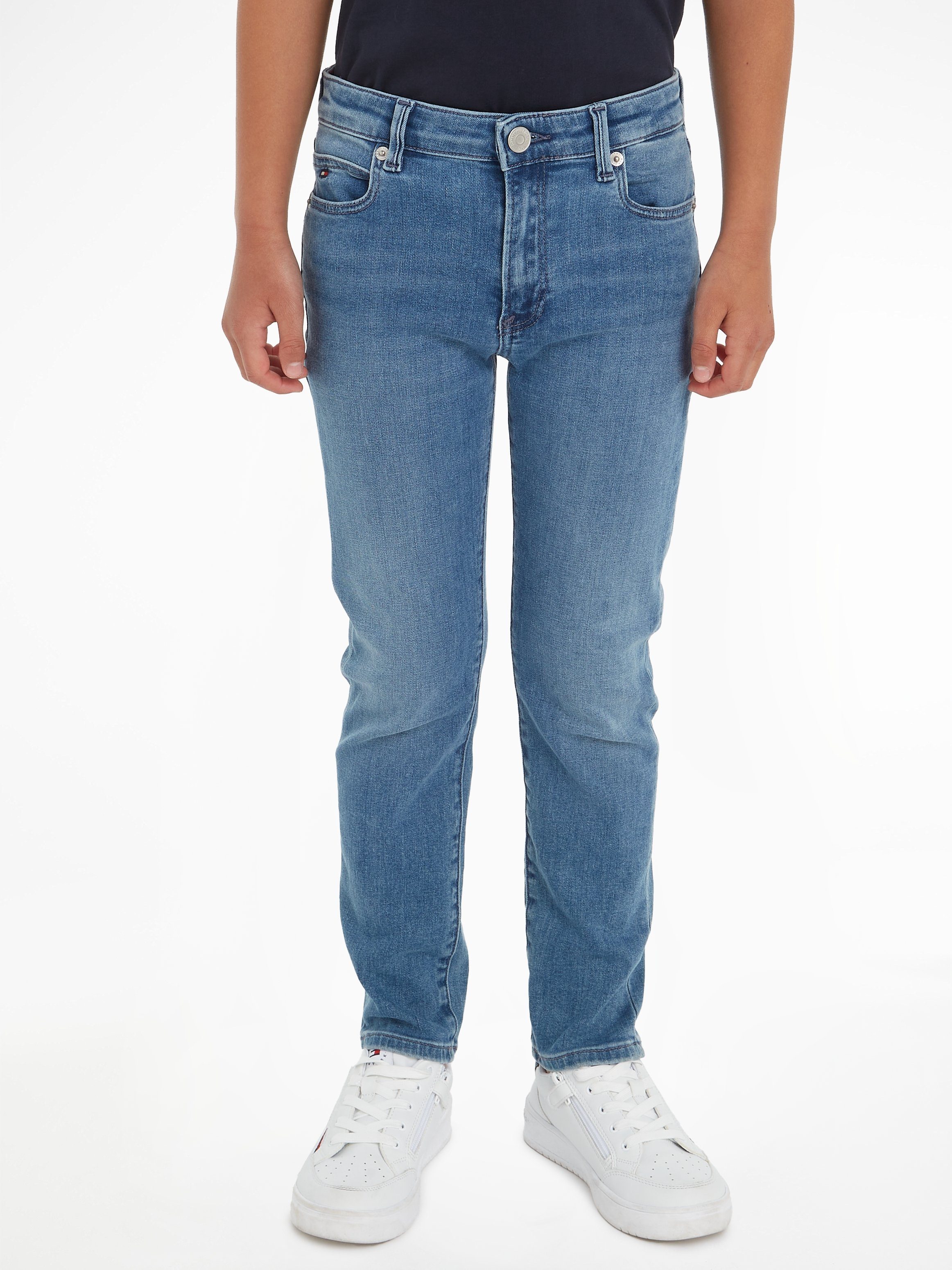 Tommy Hilfiger Straight-Jeans MODERN STRAIGHT mit Logostickereien