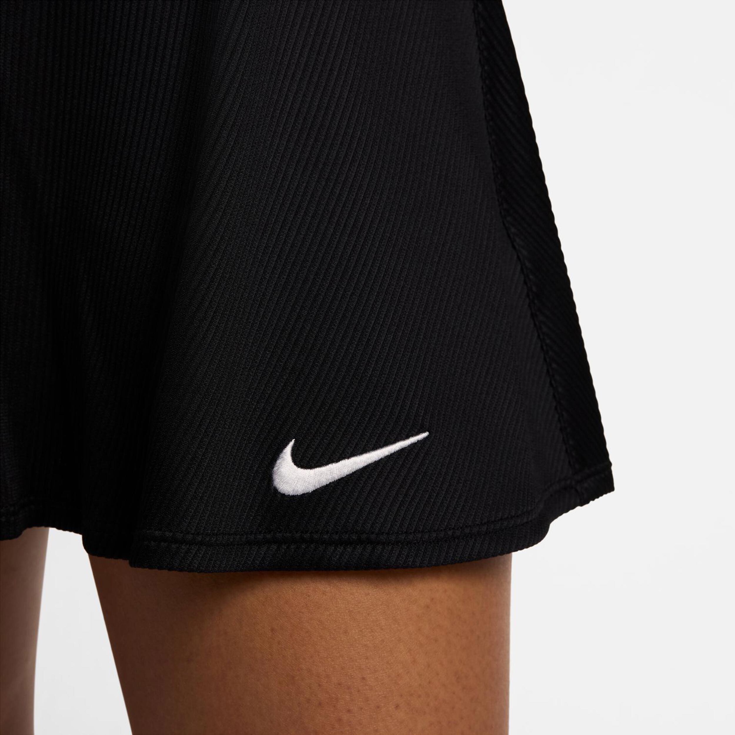 Dri-Fit Advantage Regular Rock Damen - Schwarz