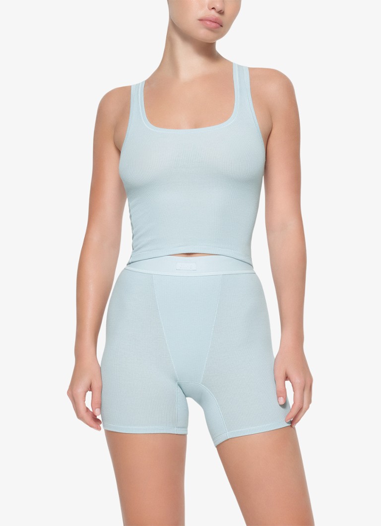 Calça curta de moletom SKIMS de cintura alta em algodão canelado com textura canelada.
