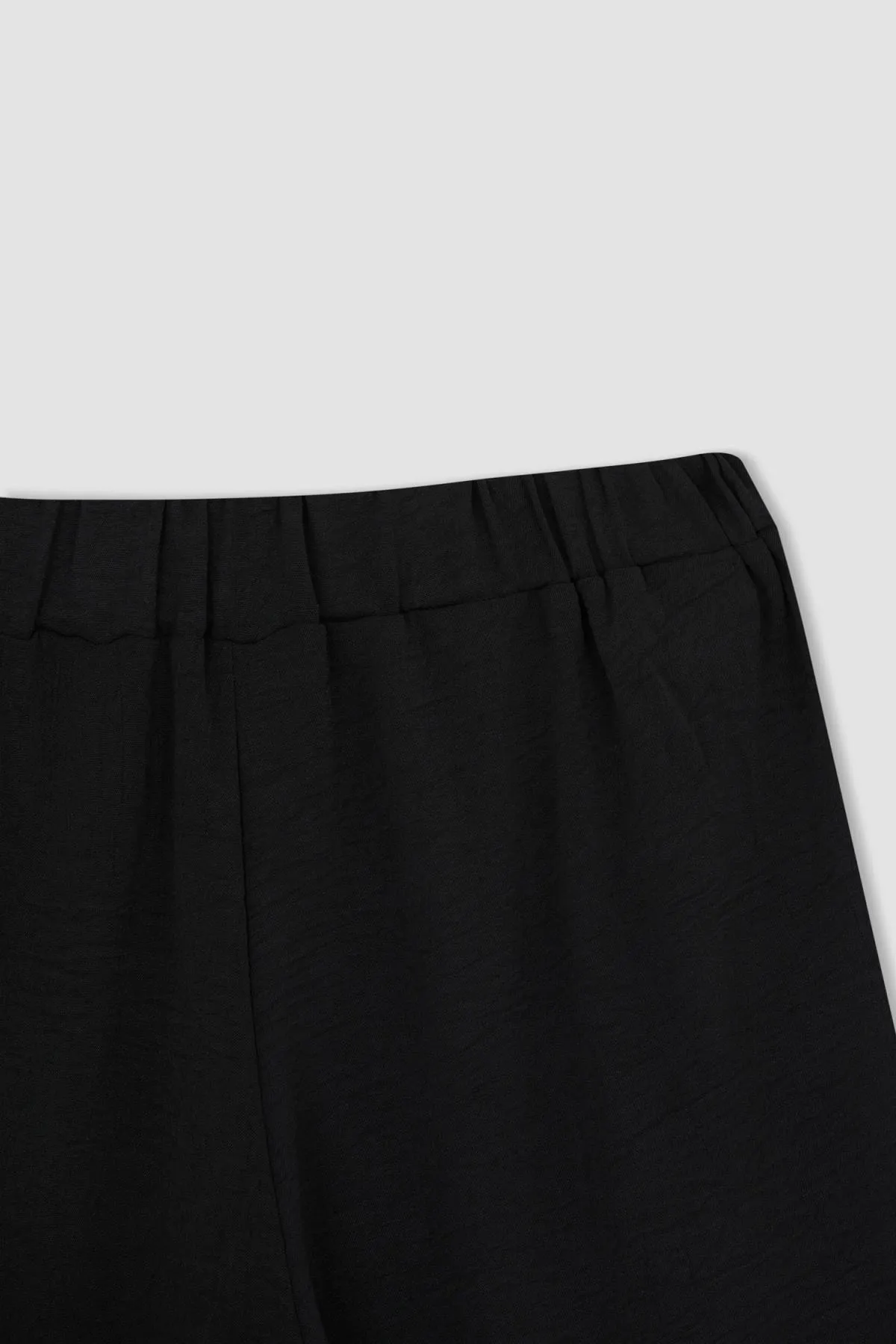 DeFacto  Langärmliges Hemd mit normaler Passform und Hose mit elastischem Bund