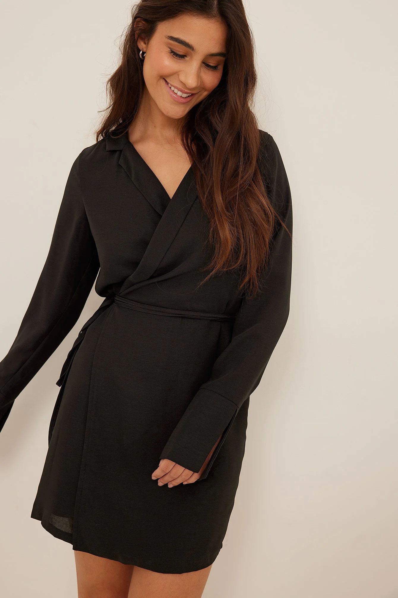 Recyceltes Mini-Wickelkleid