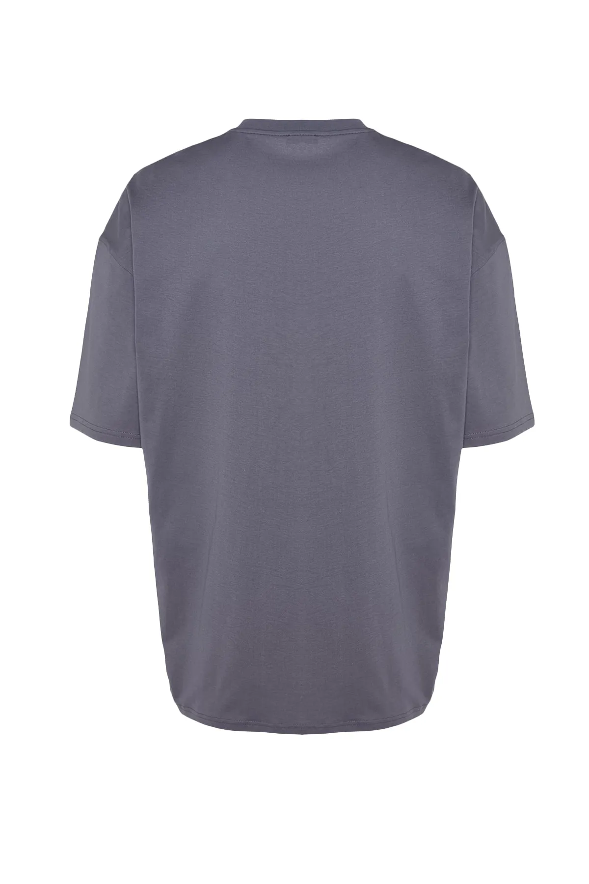 Trendyol Collection  Anthrazitfarbenes, kurzärmliges, bedrucktes Oversize-T-Shirt mit Rundhalsausschnitt TMNSS23TS00089