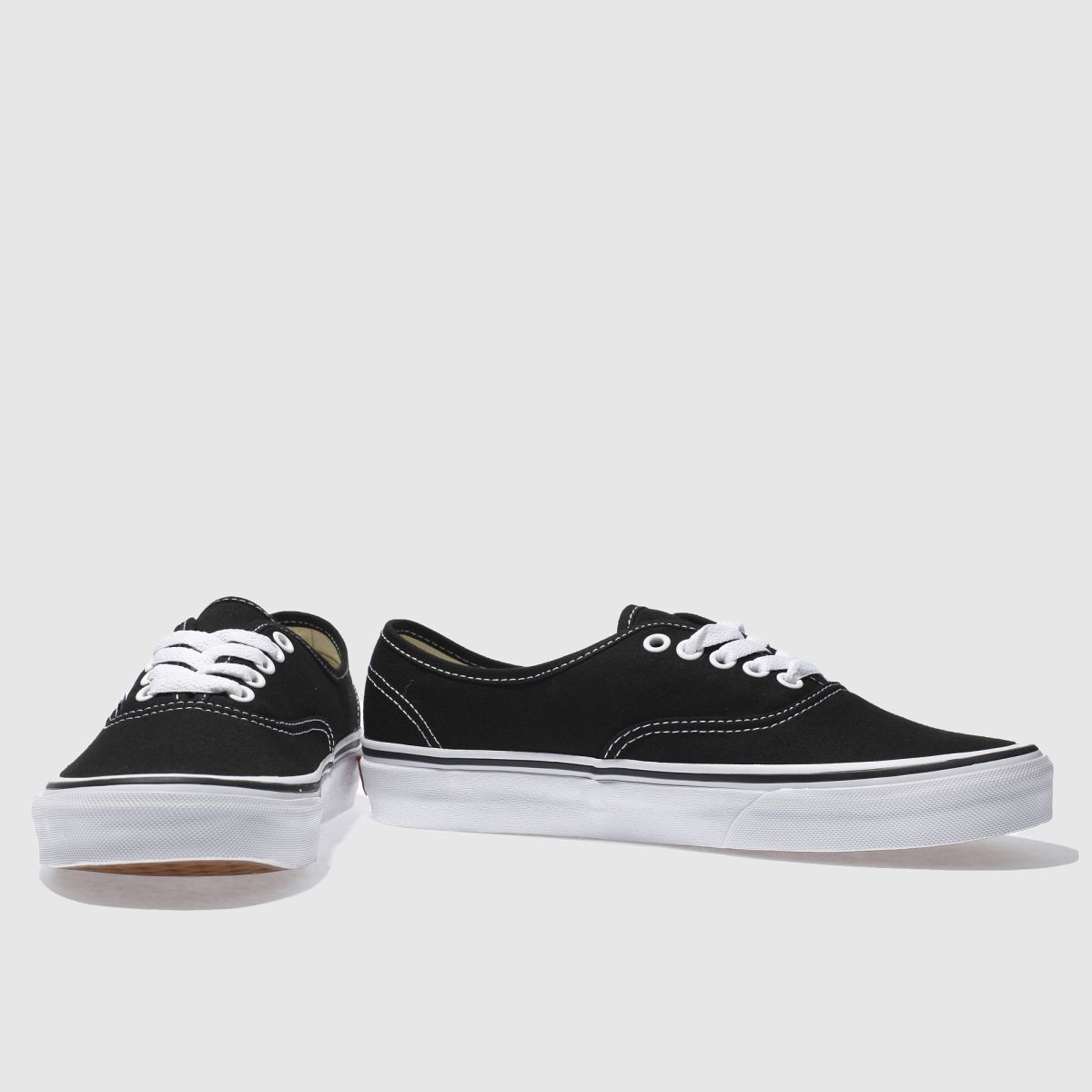 Autentiska Vans-sneakers i svart och vitt