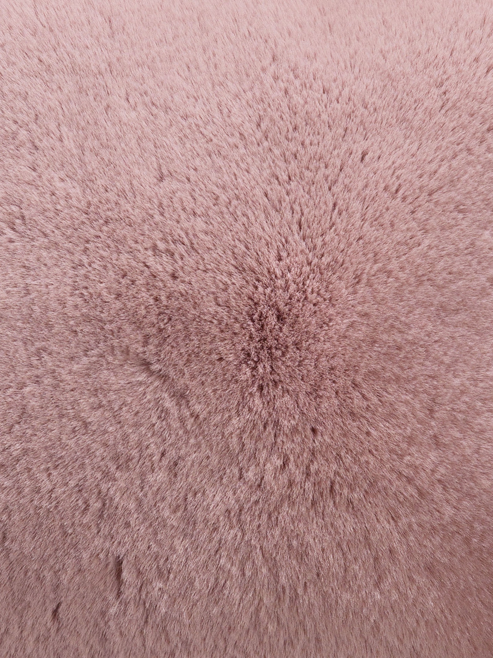 Niska Kissen, Rose