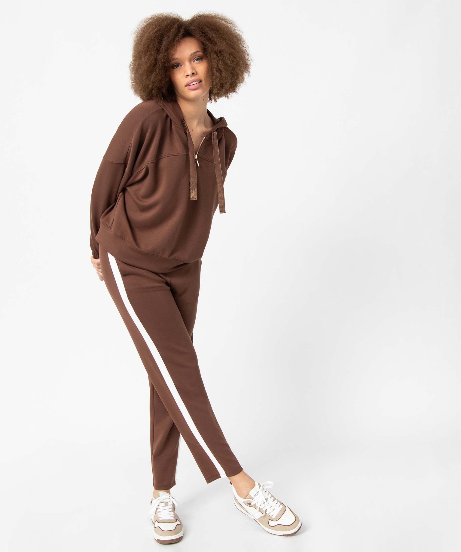 Pantalon de jogging femme avec bandes contrastantes sur les ... marron | GEMO