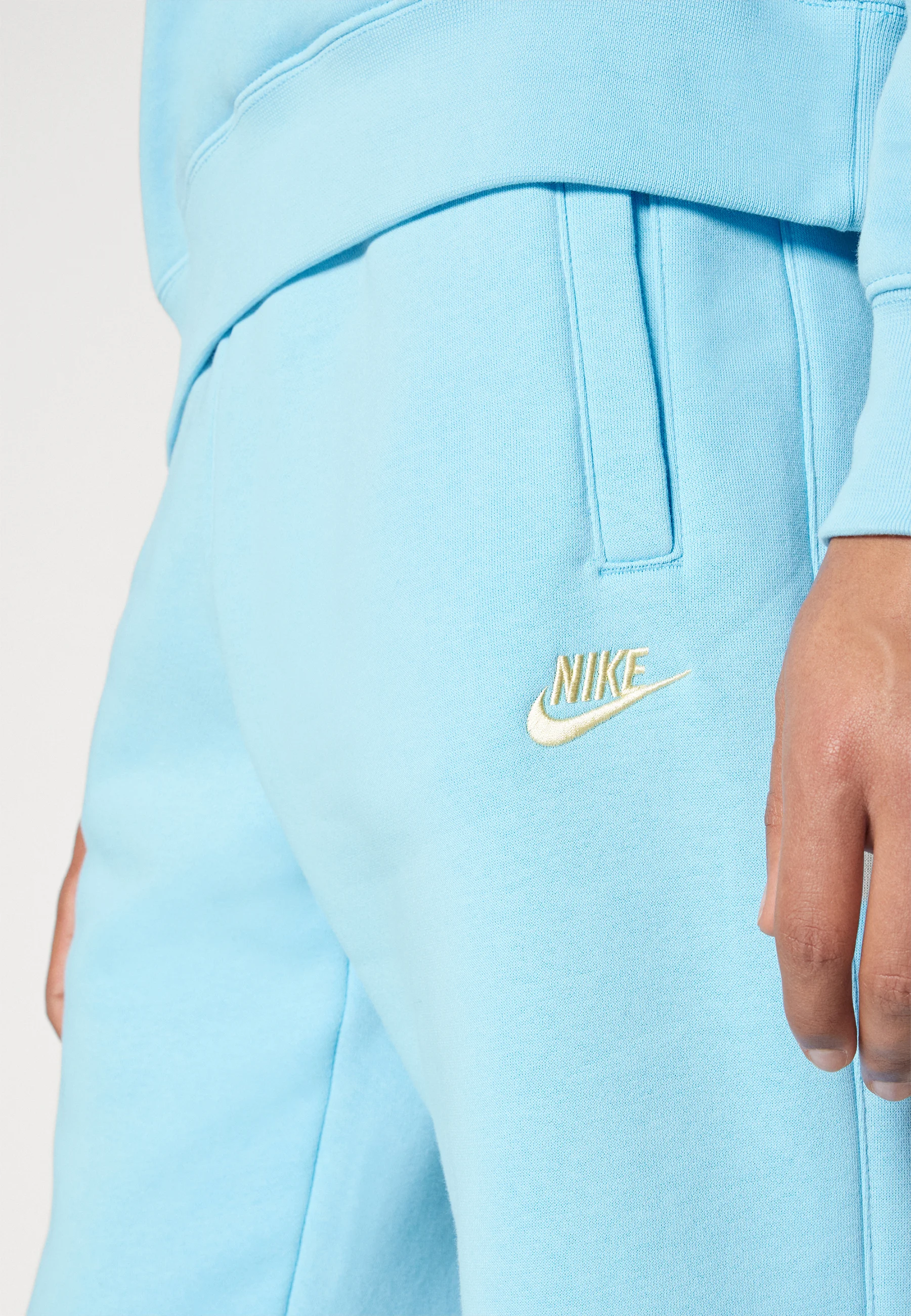 Nike Sportswear CLUB PANT - Pantalones deportivos
