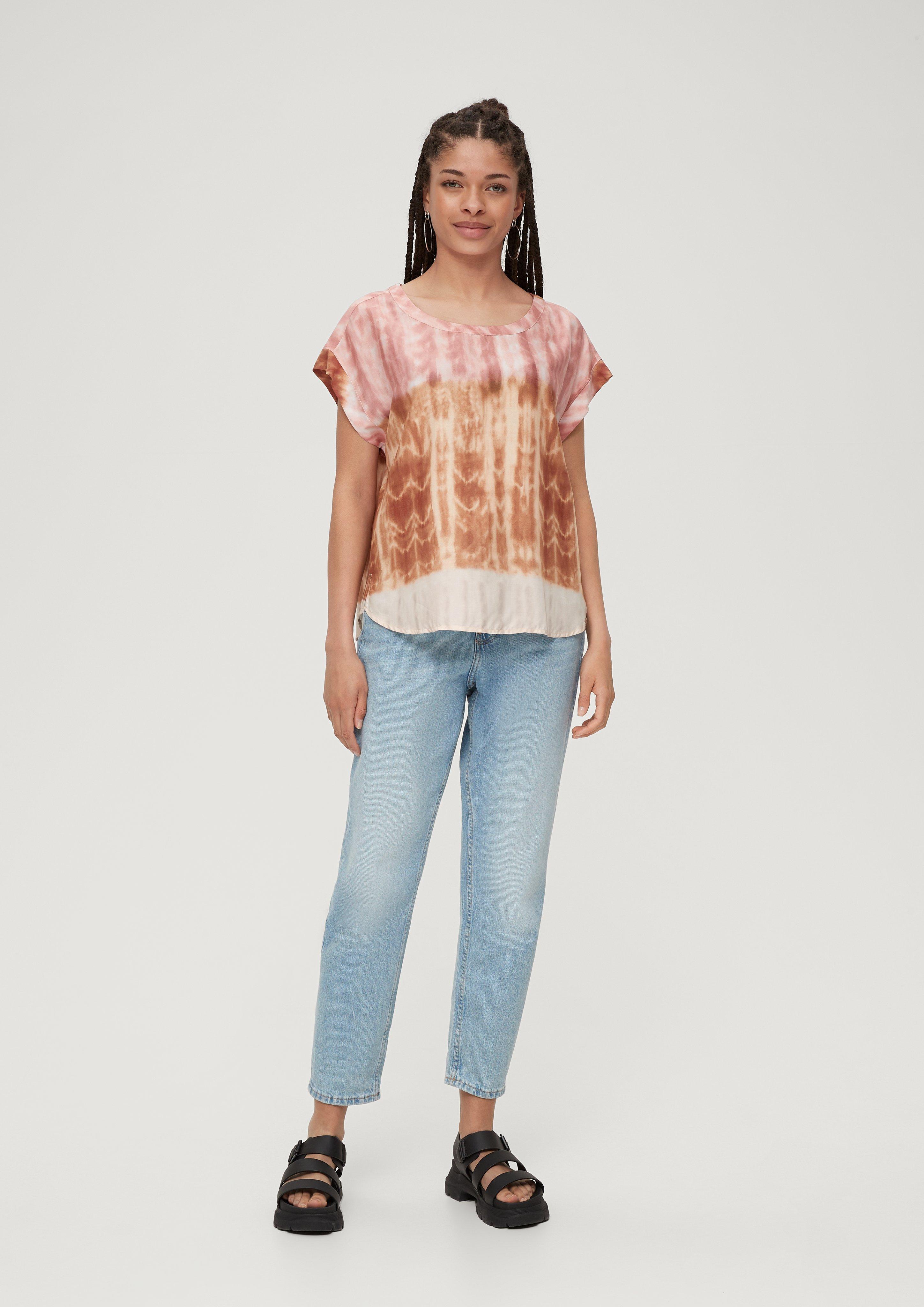 Viskosebluse mit Allover-Print  2130208-20A2