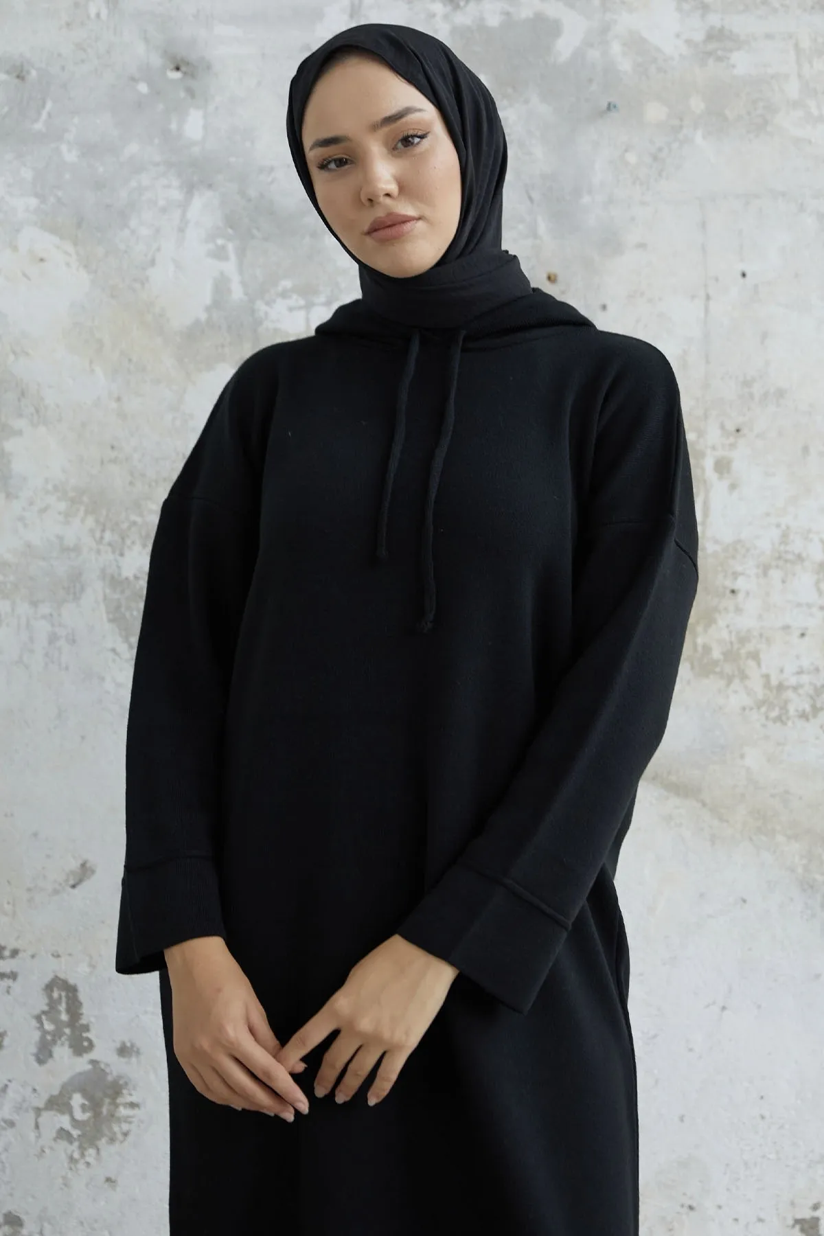 InStyle  İvona Kapuzen-Strickkleid – Schwarz