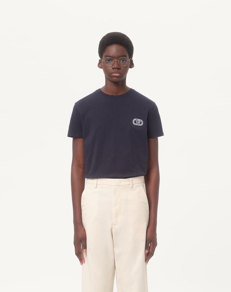 Camiseta de algodão com patch exclusivo Vlogo