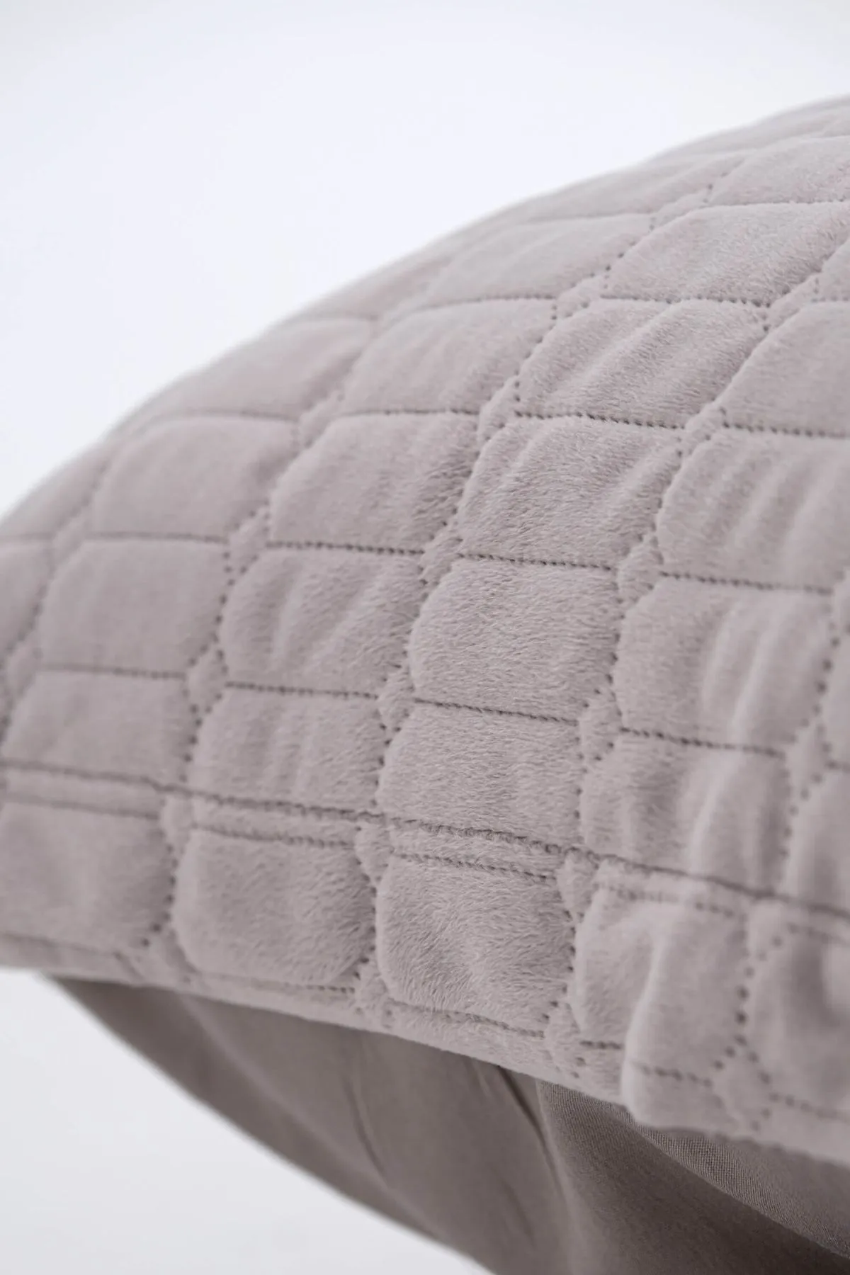 FAVORA  Alvin Samt-Tagesdecken-Set für Einzelbett – Grau