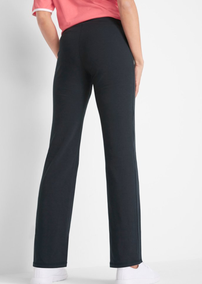 Sporthose aus Baumwolle, ausgestellt