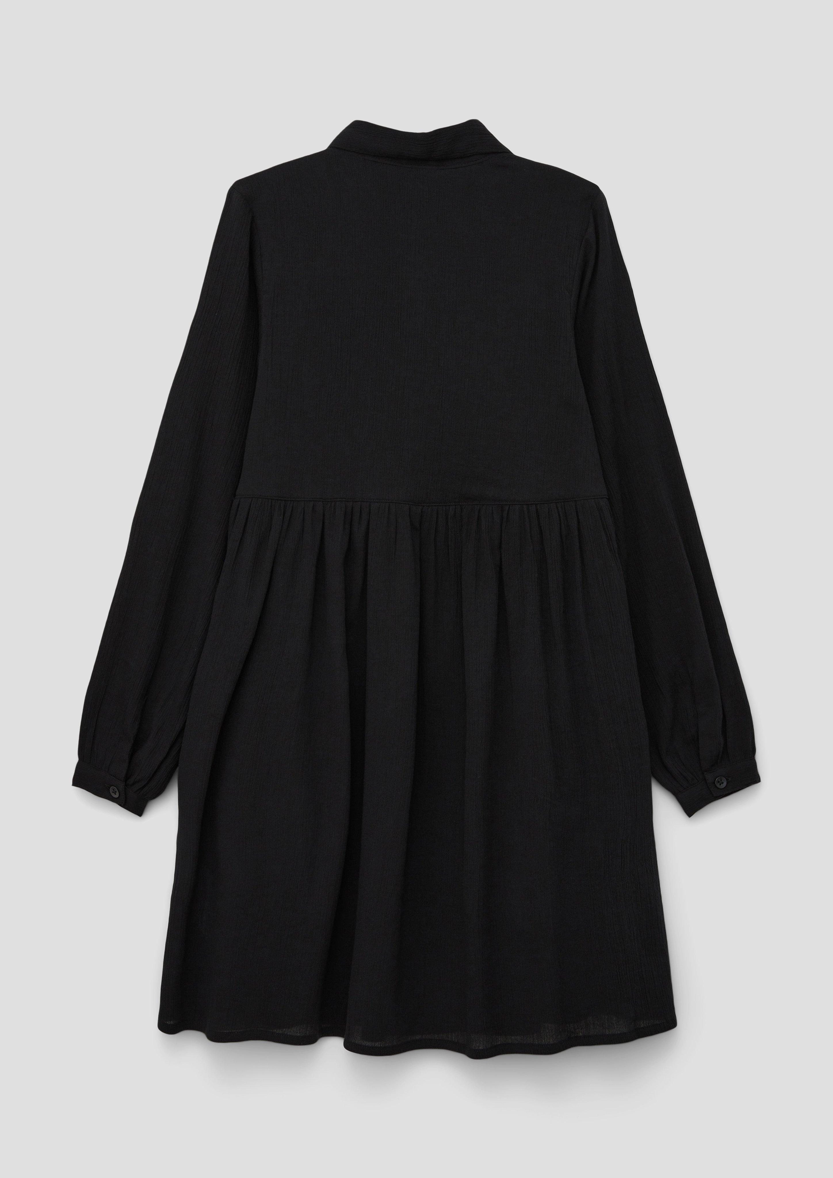 Weites Hemdblusenkleid mit Crinkle-Struktur  2133999-9999