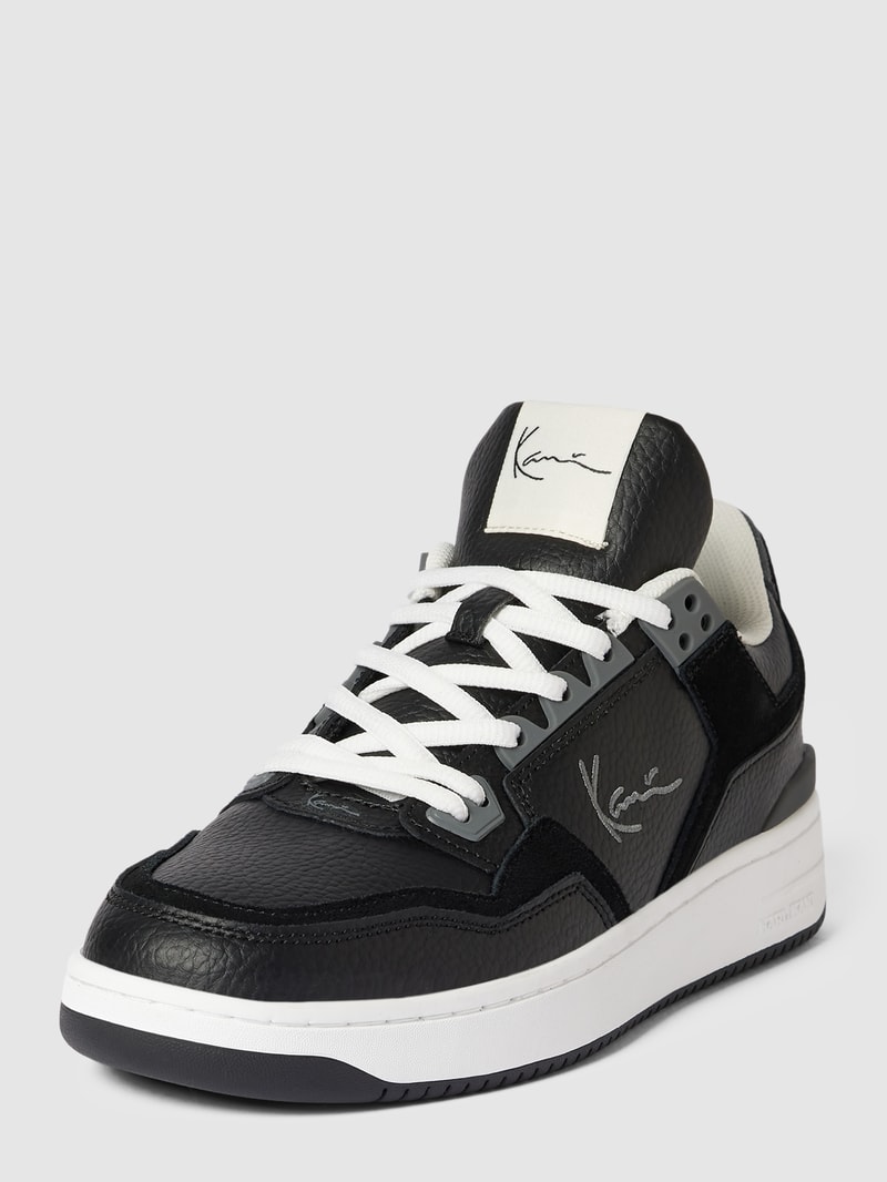 Sneaker mit Label-Stitching in black