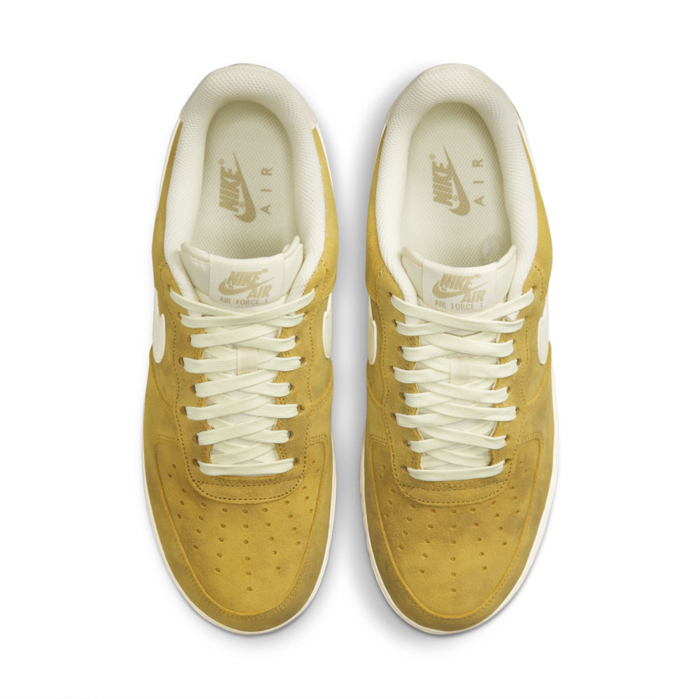 Nike Air Force 1 07 DV6474-700 / gelb