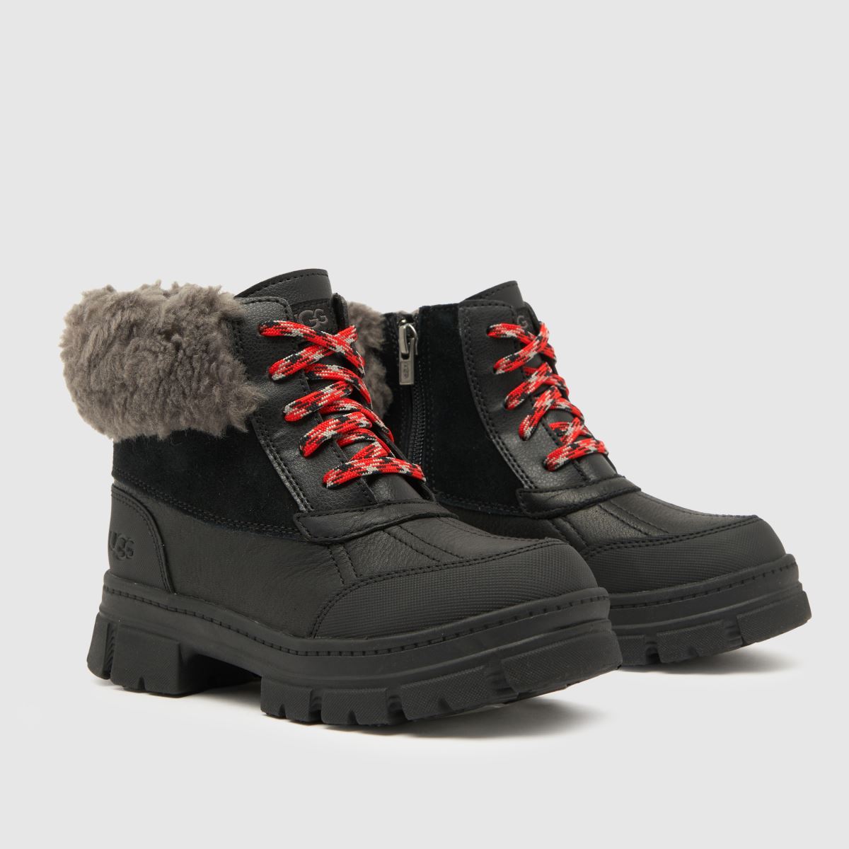 UGG fekete ashton added junior csizma
