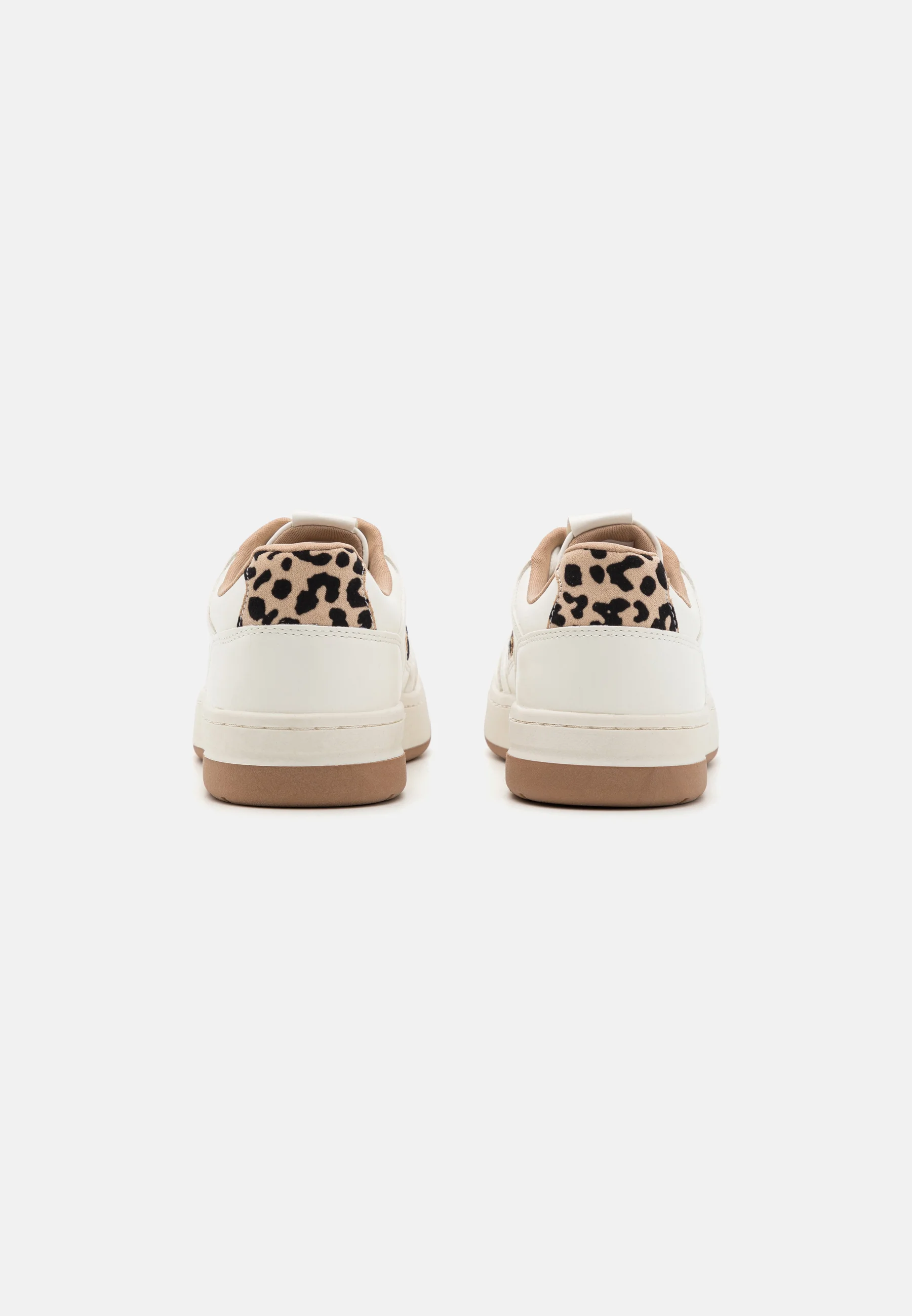 Zapatillas bajas de corte ancho Anna Field