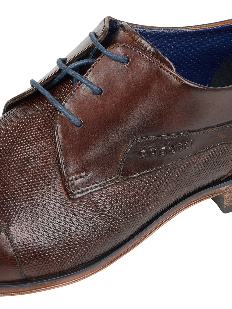 Schnürschuhe aus Leder in dunkelbraun