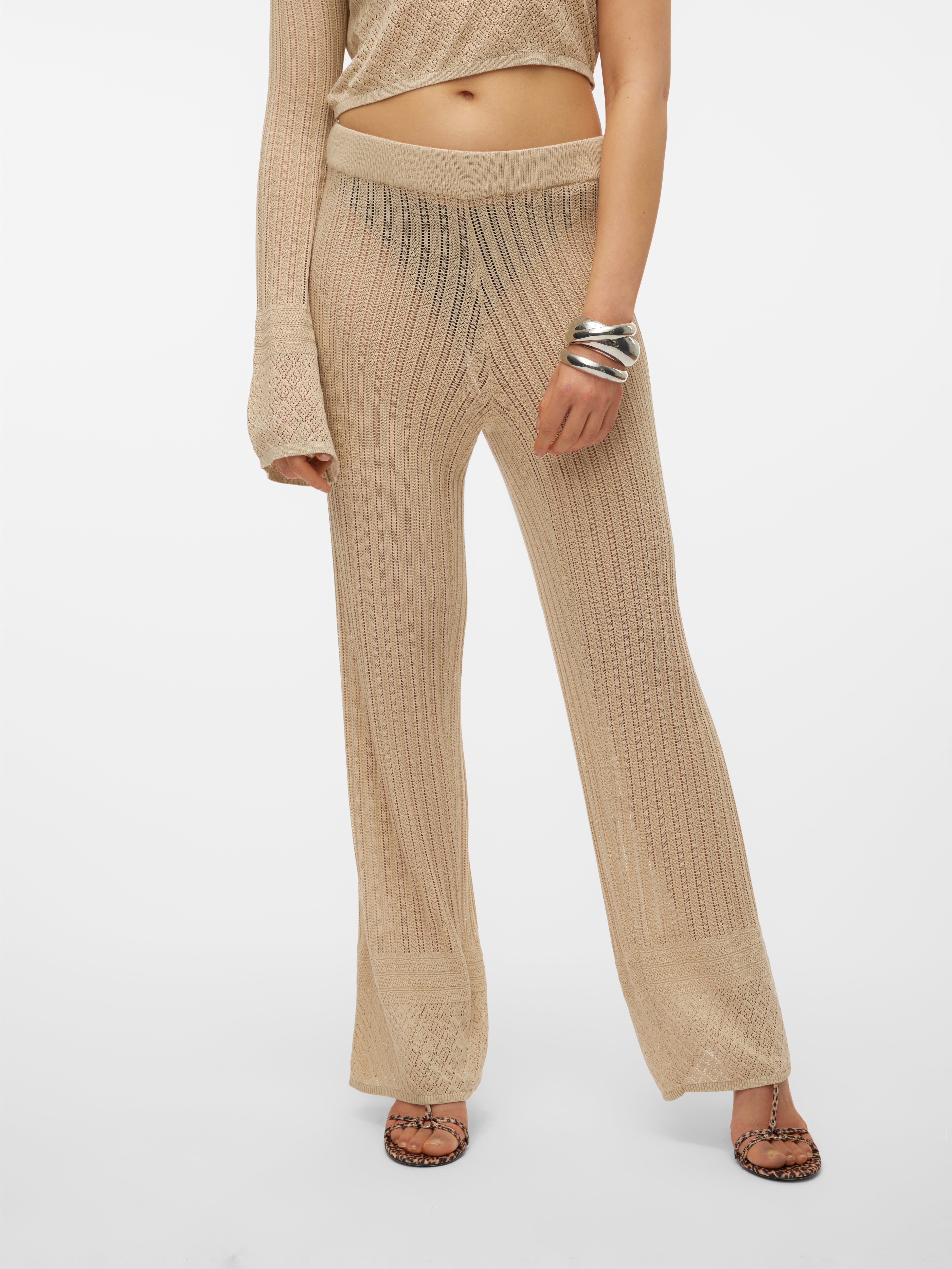 SOMETHINGNEW Styled by; Cenit Nadir  Hose