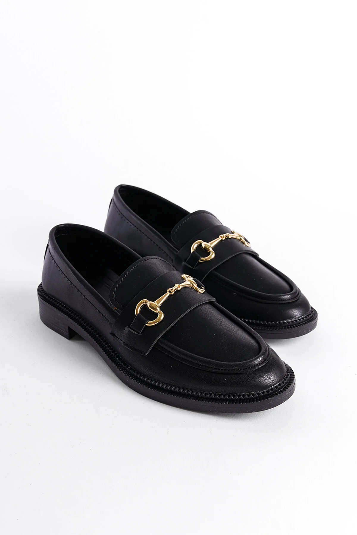 Capone Outfitters  Loafer