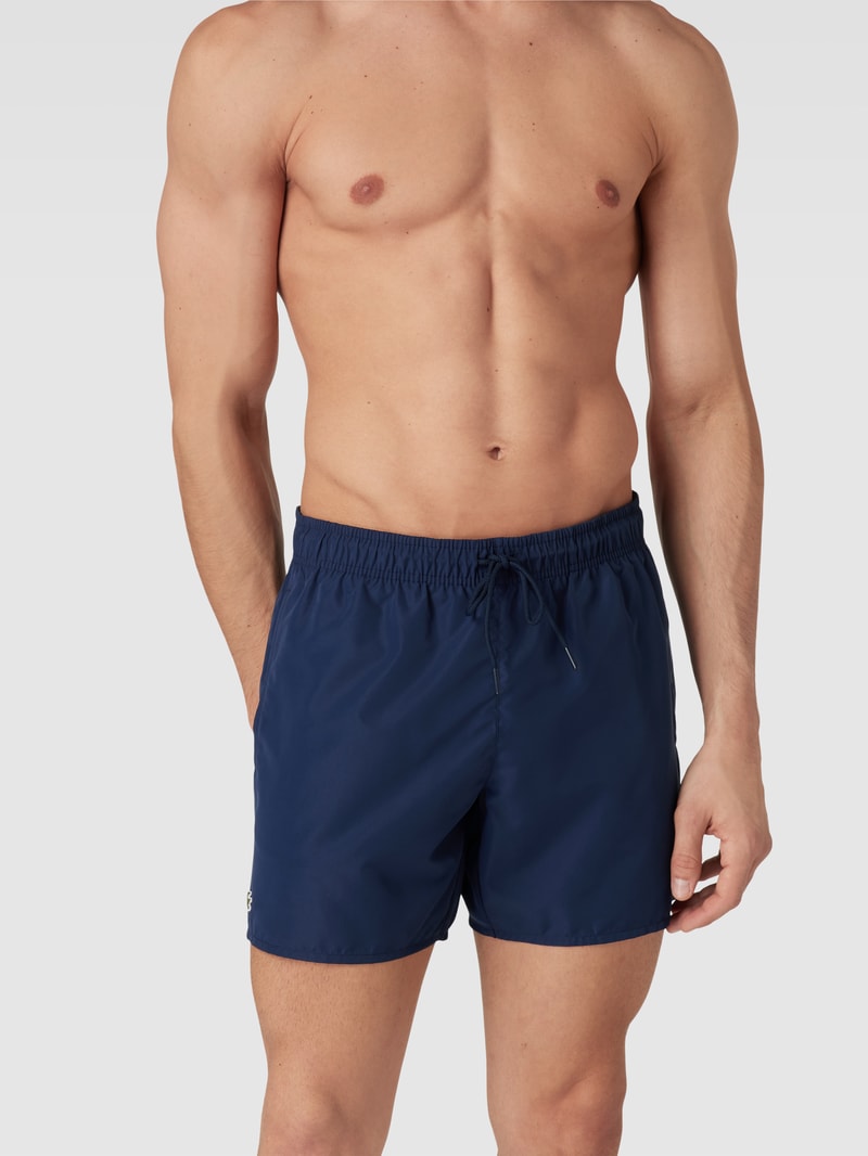 Badehose mit Label-Patch in dunkelblau
