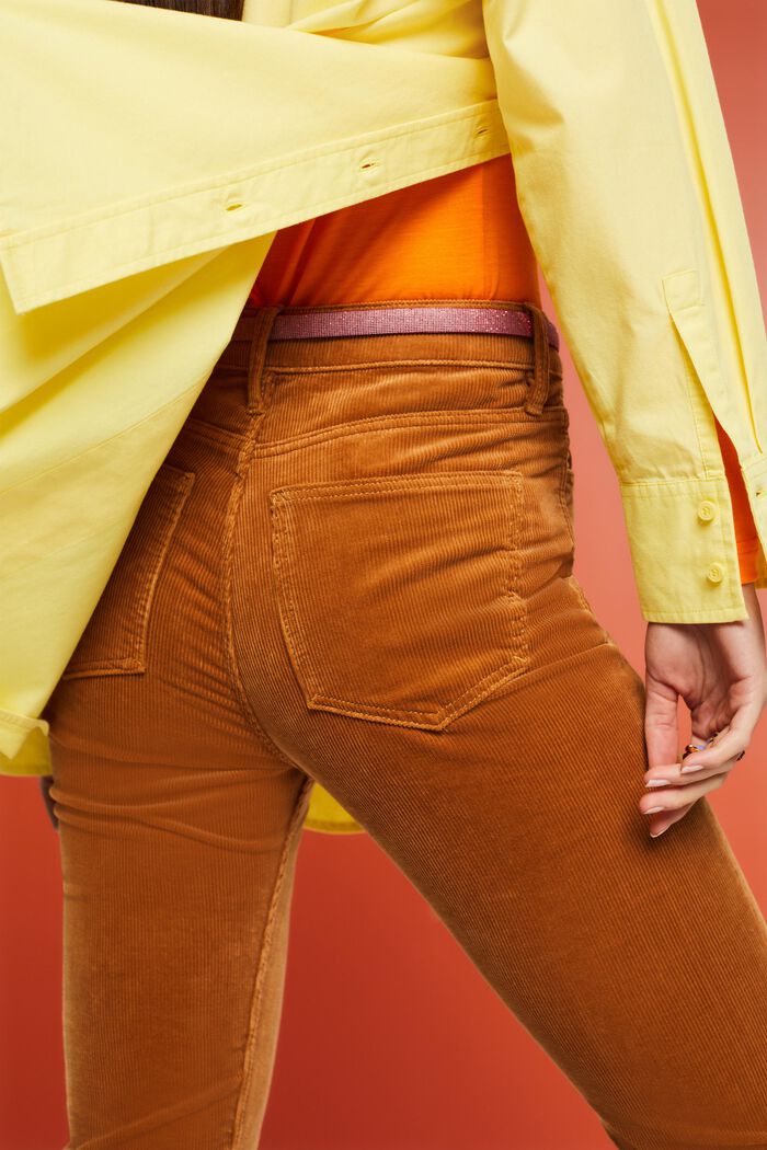Cordhose mit gerader Passform und hohem Bund