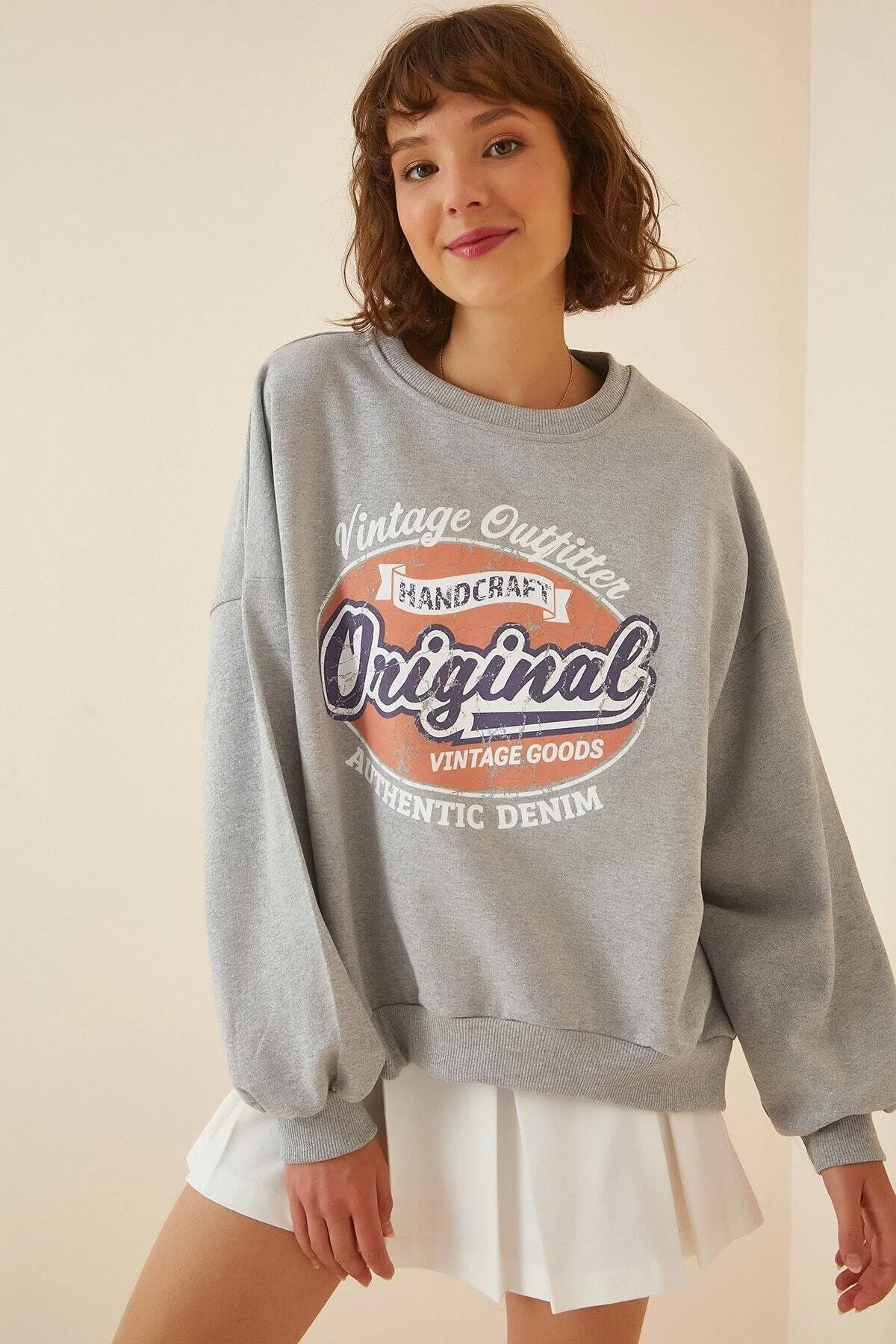 Happiness İstanbul  Graues Sweatshirt mit Relief-Print für Damen DZ00003