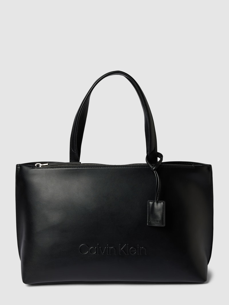 Shopper mit Label-Detail in schwarz