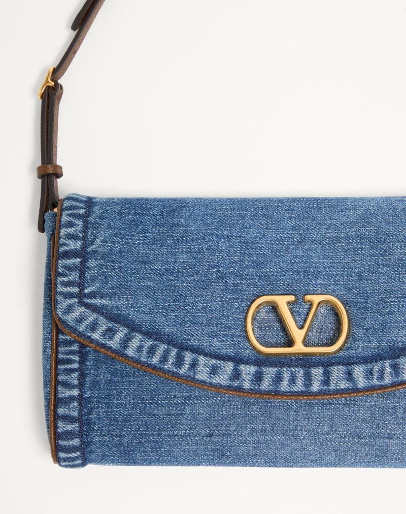 Bolsa de ombro pequena Valentino Garavani Devain em jeans