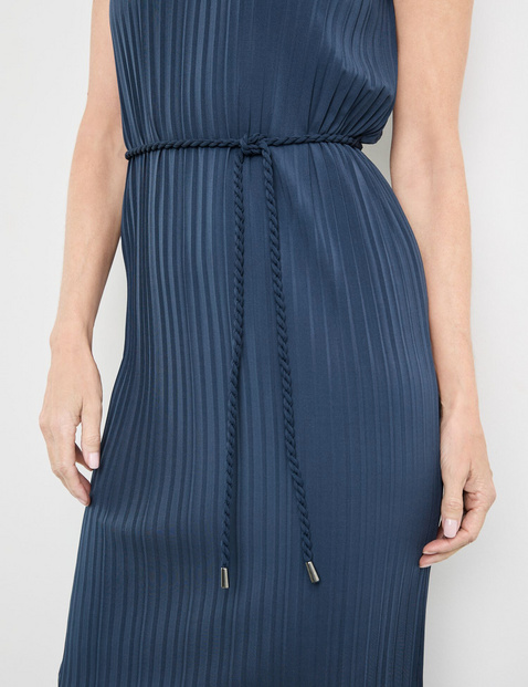Plisseekleid mit Kordel-Taillenband