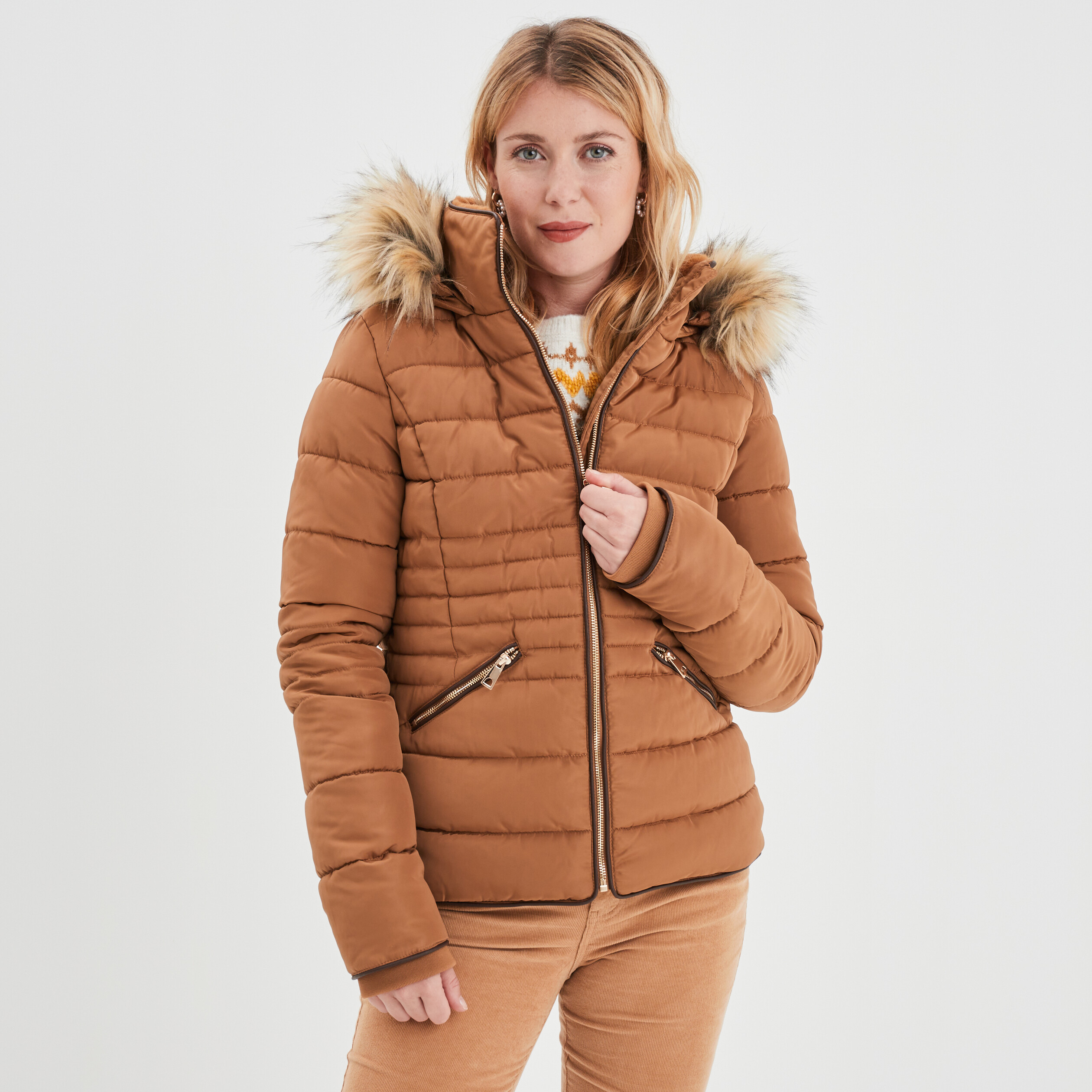 Doudoune courte cintrée à capuche marron clair femme | La Halle