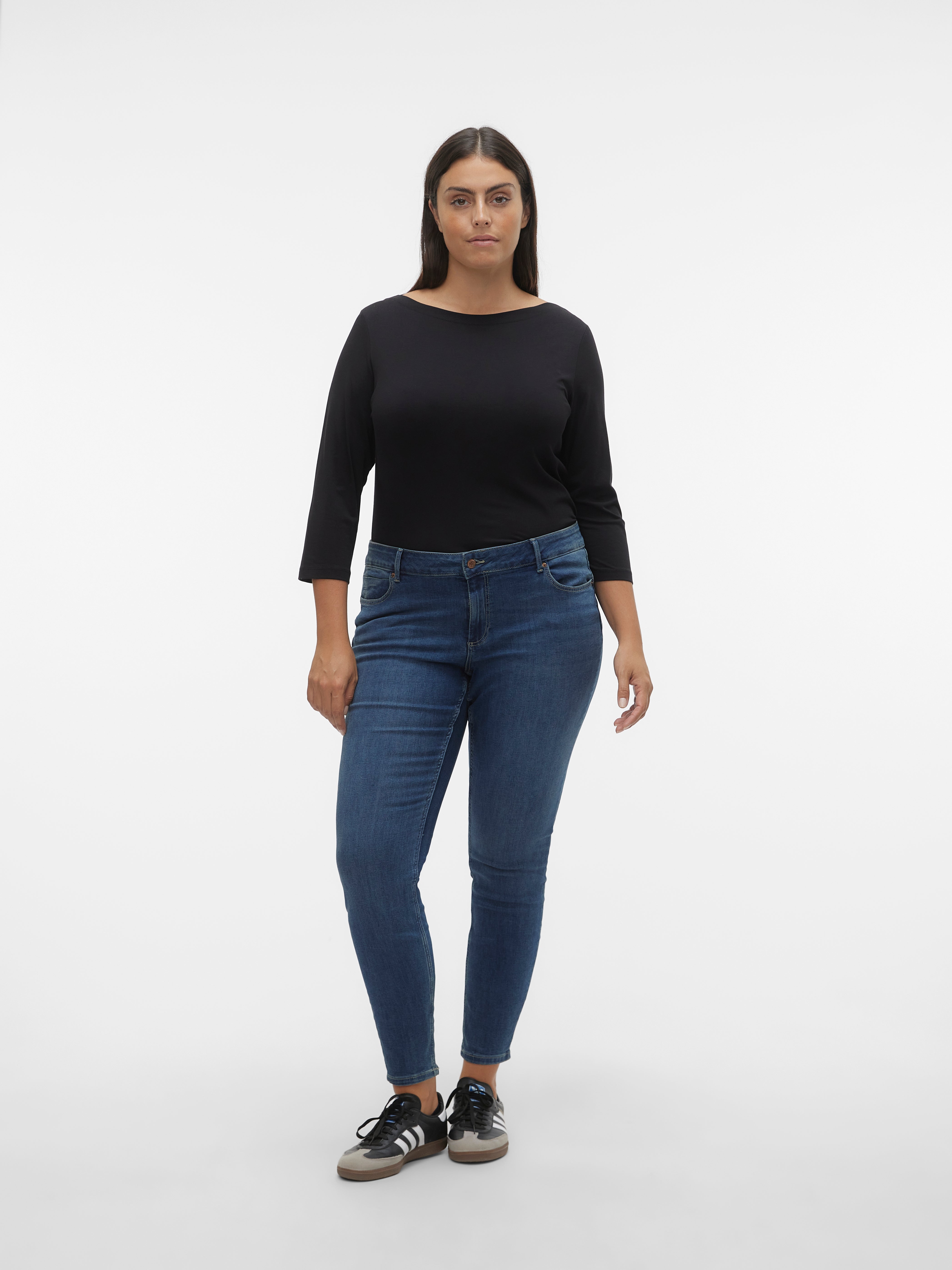 VMSELA Mid Rise Slim Fit Jeans