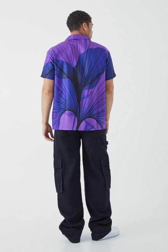 Kurzärmliges Oversize Hemd mit Smoke-Print