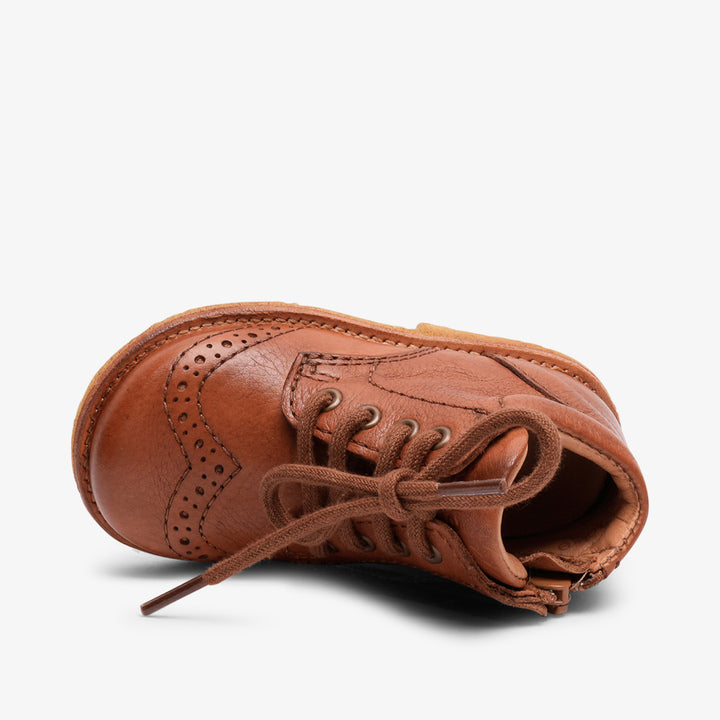 tine brandy - Braun