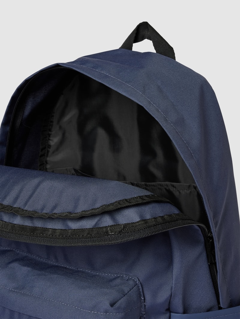 Rucksack mit Label-Print in marineblau