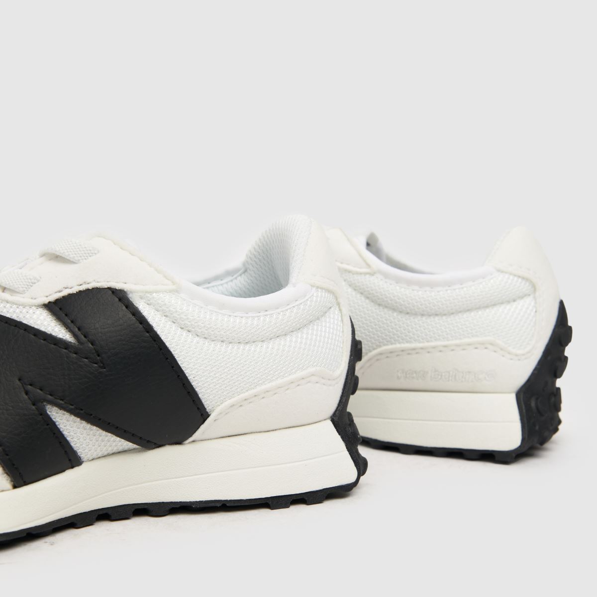 New Balance vita och svarta 327 Junior-träningsskor