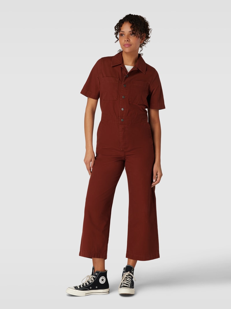 Jumpsuit mit Brusttaschen in olivgrün