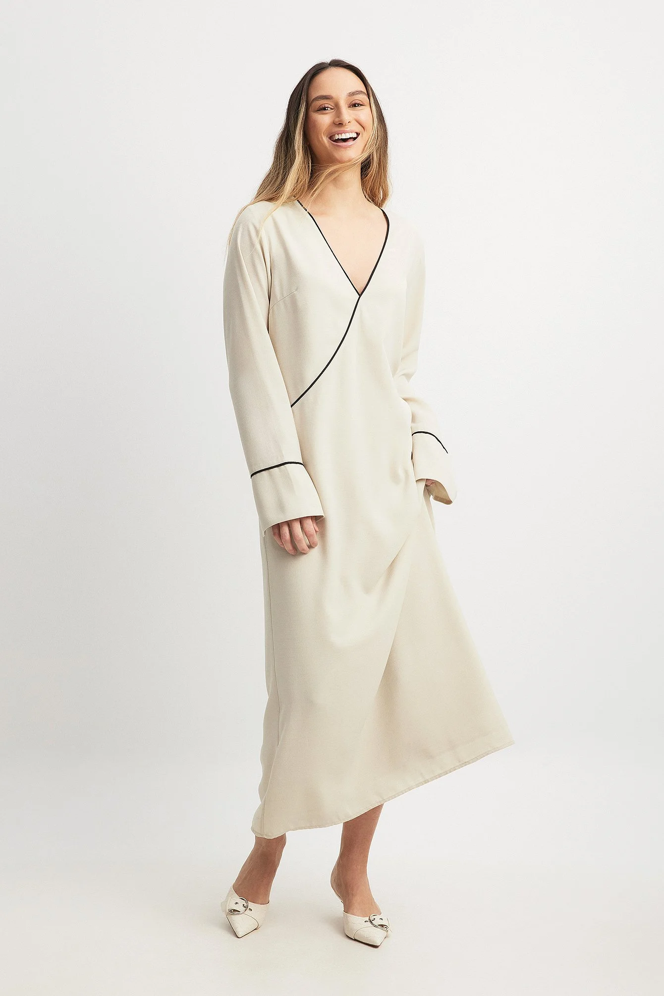 Maxikleid mit überlappendem Kontrast