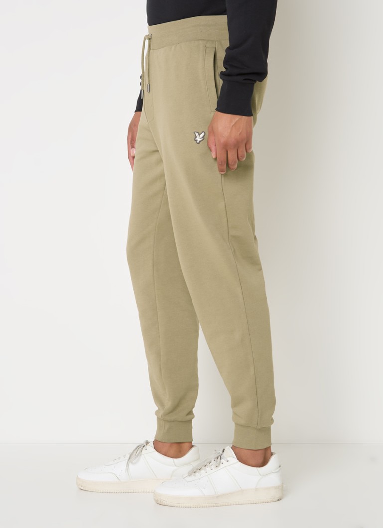 Lyle & Scott zúžené tepláky z organickej bavlny s logom a bočnými vreckami