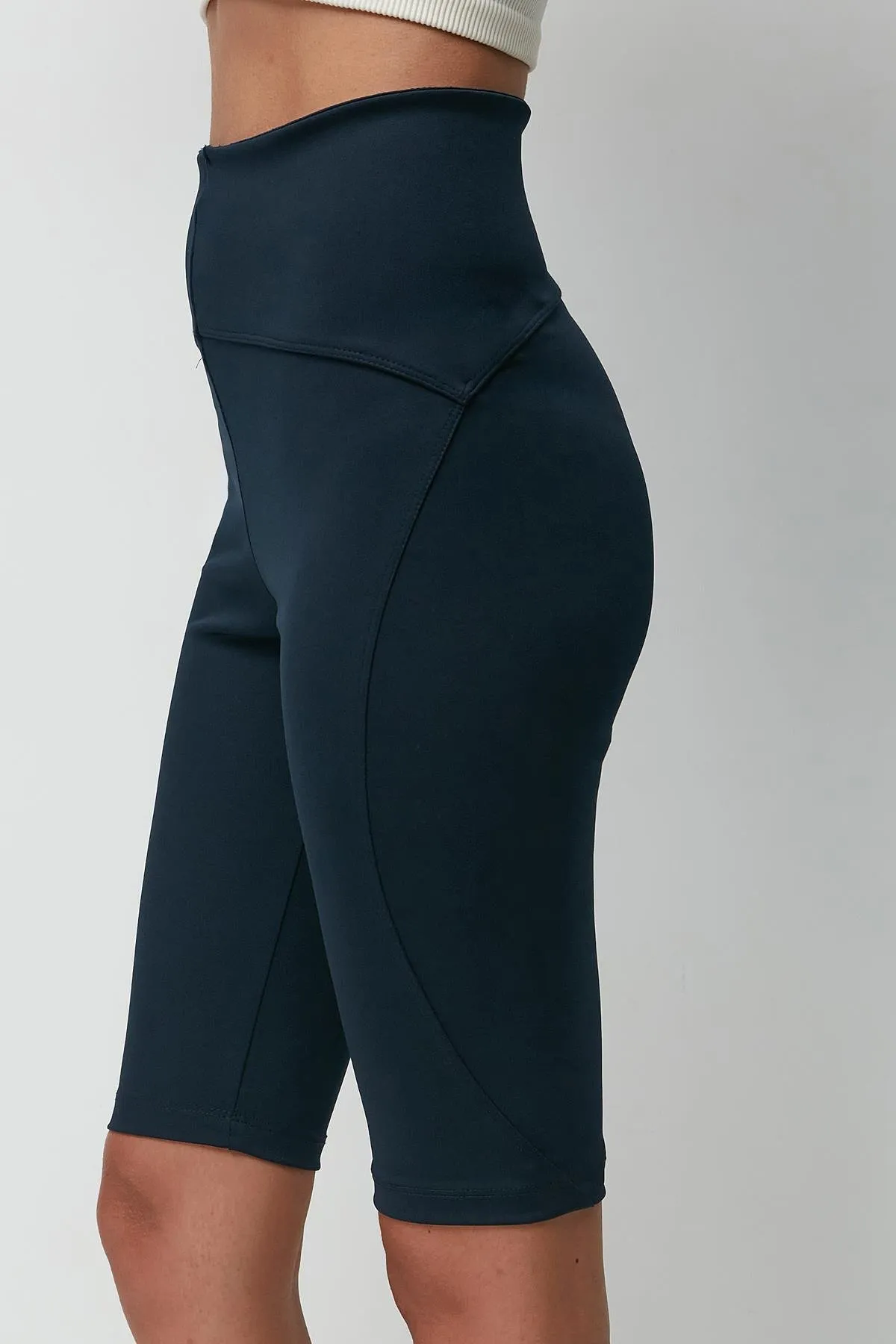 C&City  Karyoka Sportshorts mit hoher Taille über dem Knie, Leggings 9412, Marineblau