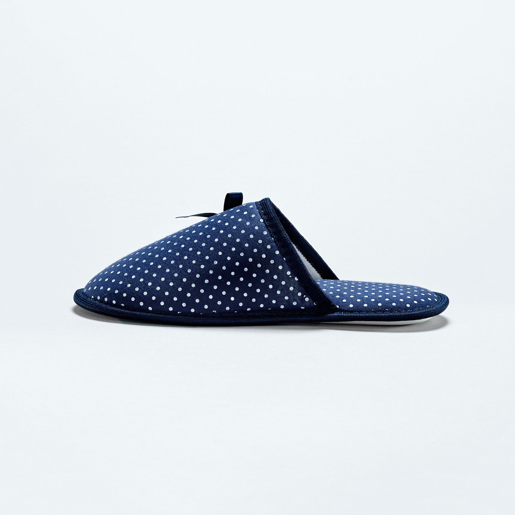 Mules plates à pois
