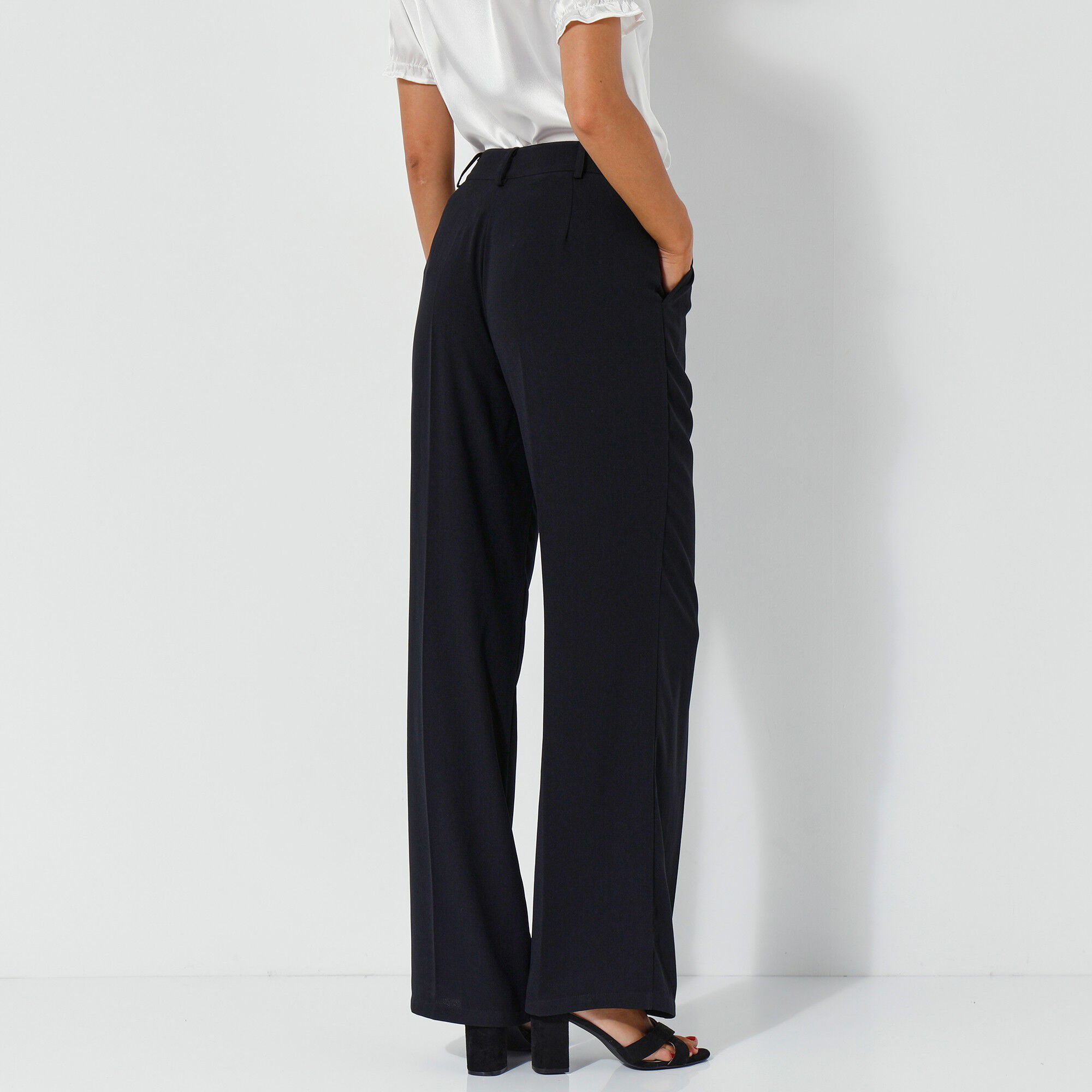 Pantalon droit large, crêpe