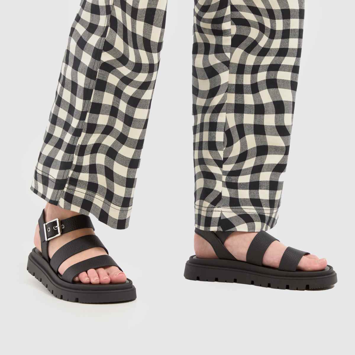 Schuh Tina – Svarta, grova lädersandaler