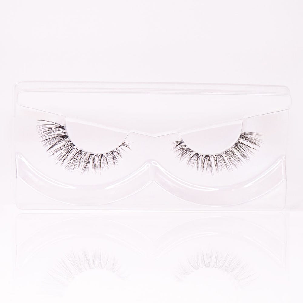 NICLAY by Florian Ferino Wimpernkranz Look 5