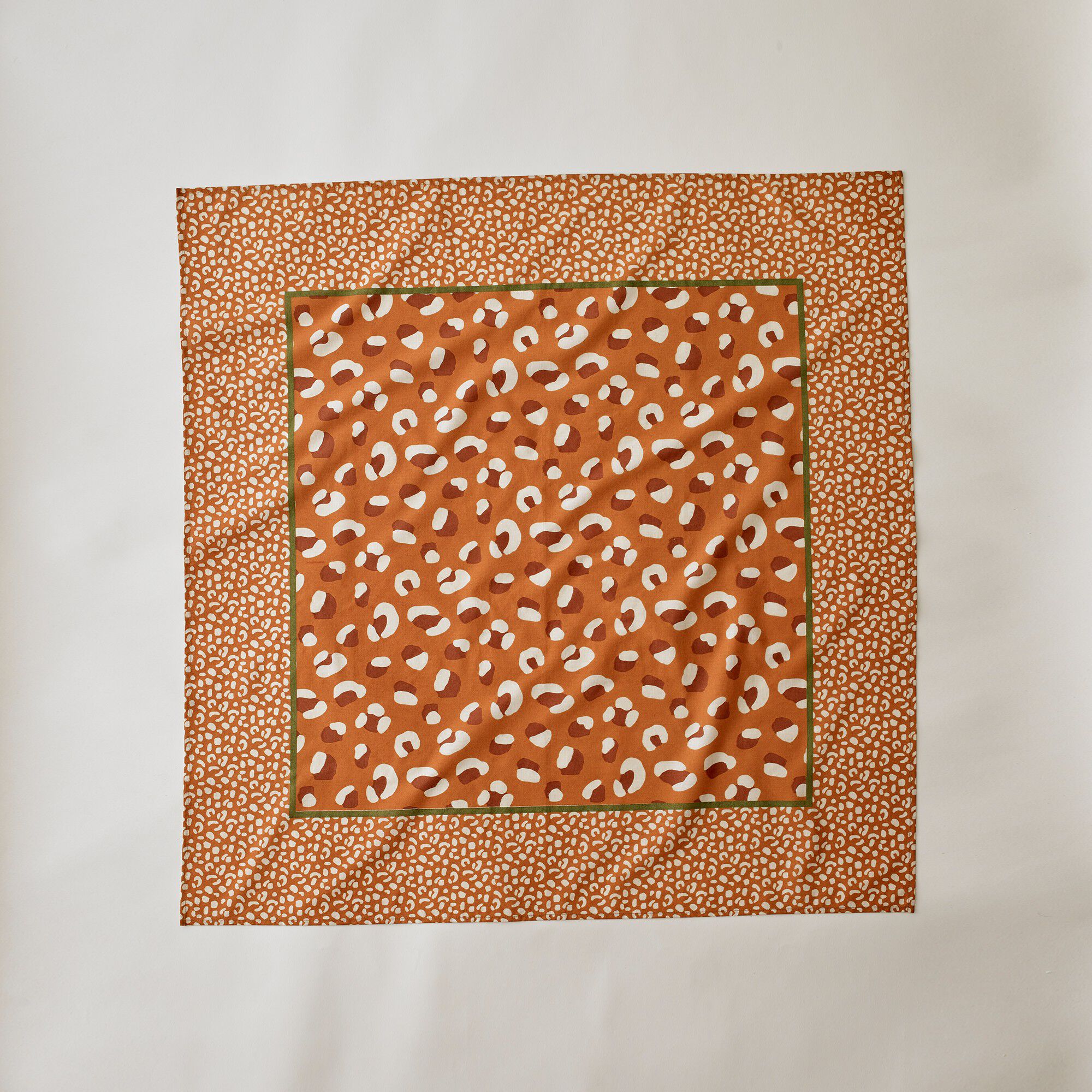Foulard carré imprimé Savana