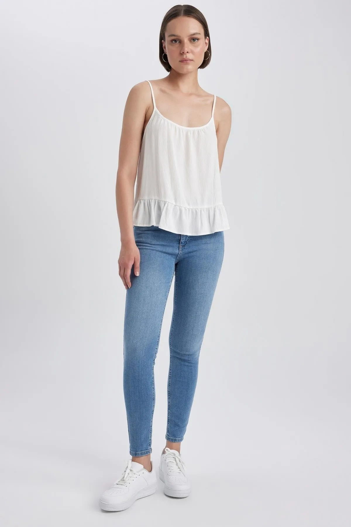 DeFacto  Rebeca Skinny Fit Jeanshose mit normaler Taille, schmalem Bein und langer Länge, A5141ax23hs